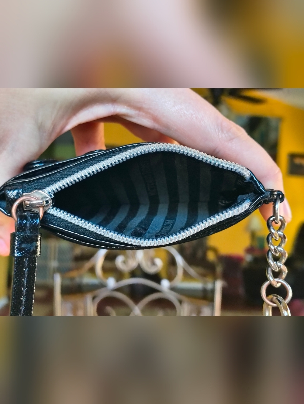 Victoria's Secret Card Wallet - Picture 3 of 3